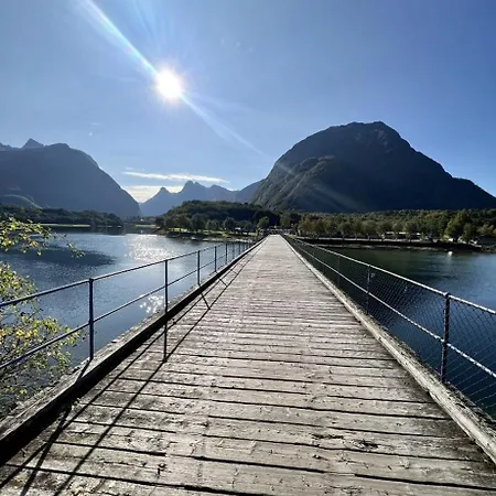 Πανσιόν Utsikten Venjetind Åndalsnes