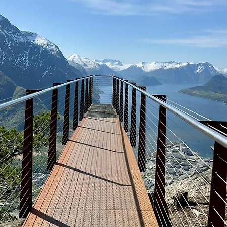 Utsikten Venjetind