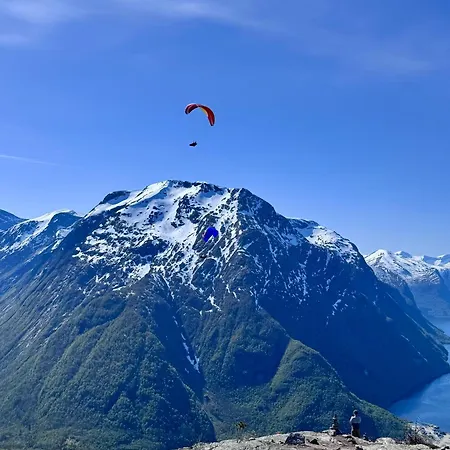 Utsikten Venjetind * Åndalsnes