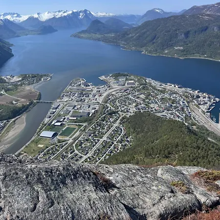 Utsikten Venjetind